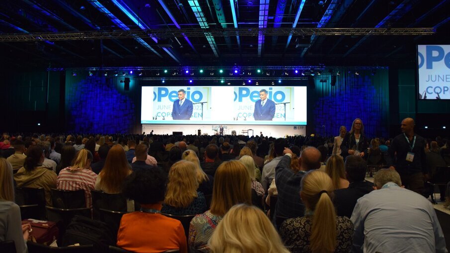 EuroPerio10 chair Prof. Phoebus Madianos speaks at the opening ceremony. 