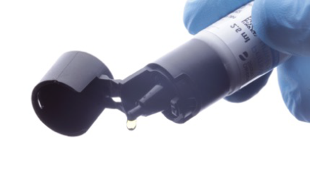 Fig. 7: Application of Prime&Bond universal™