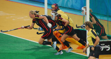 Onderzoek naar verplichten mondbeschermers bij hockey
