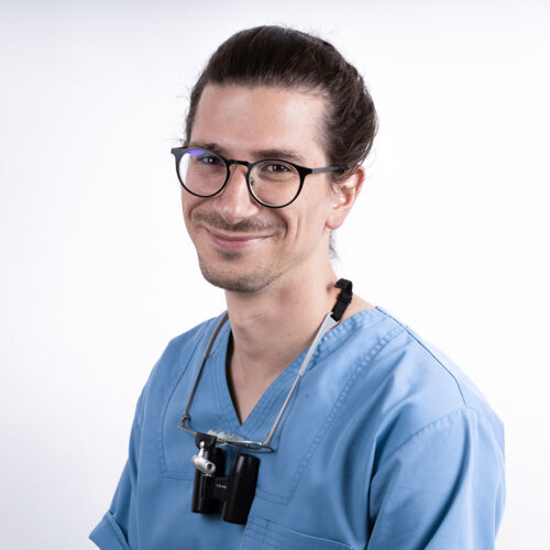 Dr Péter Farkas