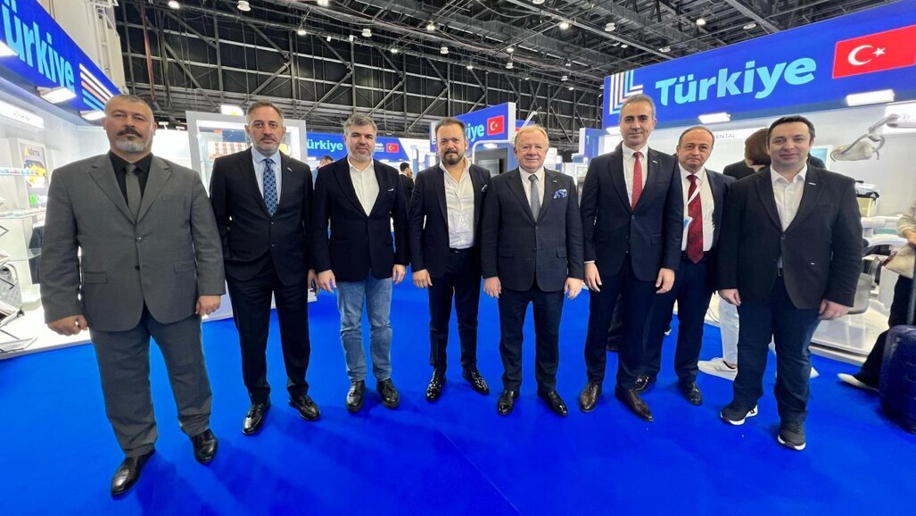 Dental Sektör 50 Firma ile Dubai'deydi