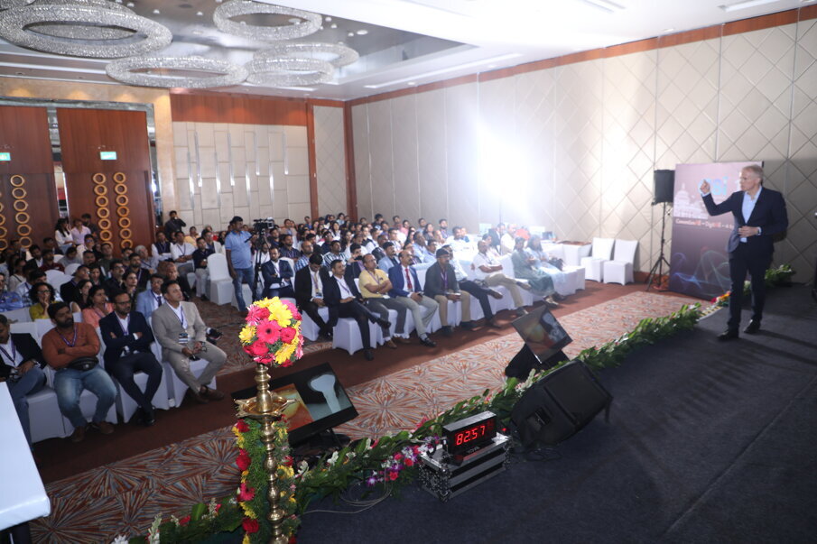 Fig 14: Packed hall during Prof Frank Schwarz’s lecture on Prevention and management of peri-implantitis
