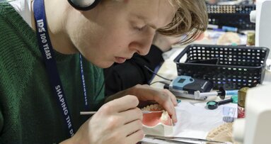 Focus on young professionals: IDS offers free entry for students, master students and trainees
