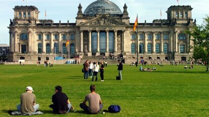 Zusätzliche Zahnersatz-Kosten im Allergie-Fall auf dem Prüfstand
