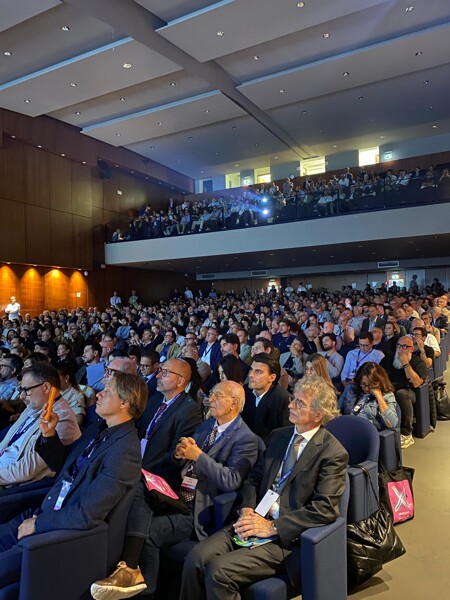 Sala congressuale (© Biomax).