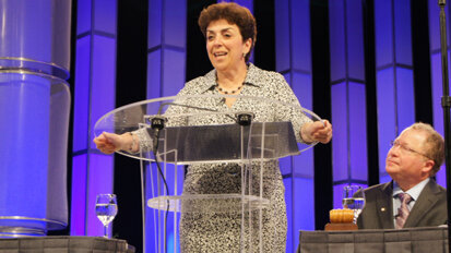 AAE selects new leaders, honors members