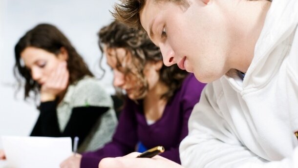 Tematici noi la examenul de specialist in endodontie, parodontologie si protetica dentara