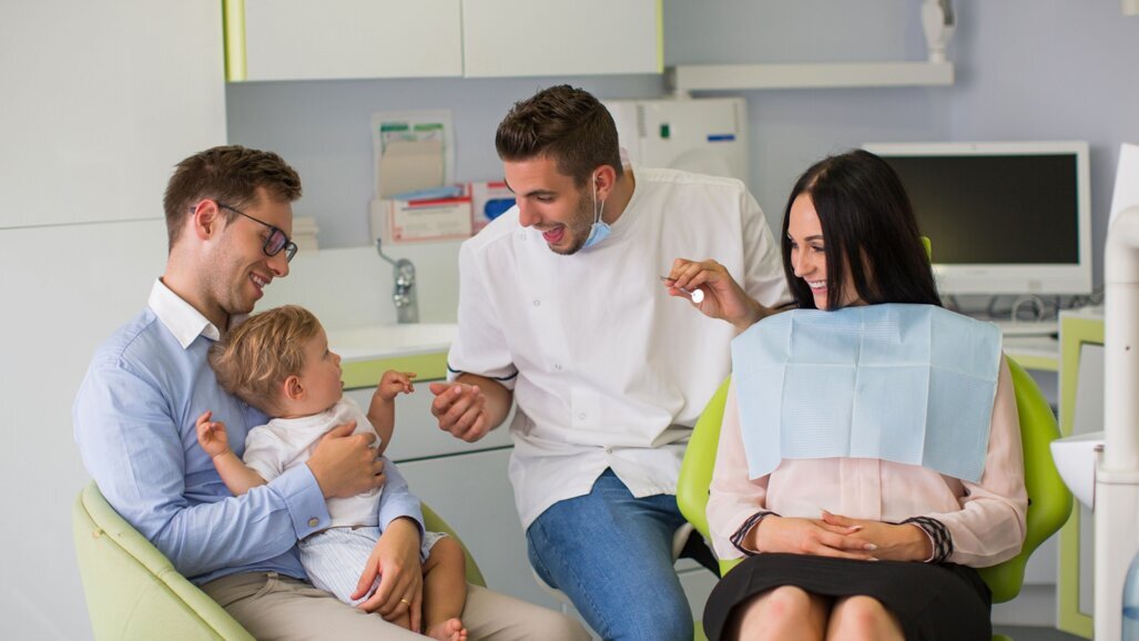 Sự khó chịu của trẻ sơ sinh có thể liên quan đến sức khỏe răng miệng của mẹ