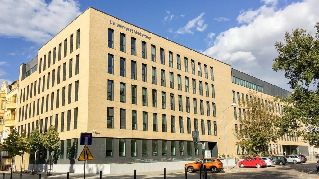 Uniwersytet Medyczny we Wrocławiu najlepszą uczelnią medyczną w Polsce w rankingu THE WUR 2024