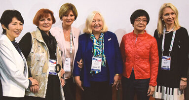 Žene stomatolozi iz cijelog svijeta zajedno na forumu na FDI kongresu