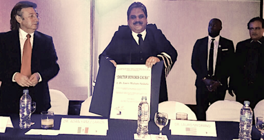 Reconocimiento al Dr. Lauro Medrano en México