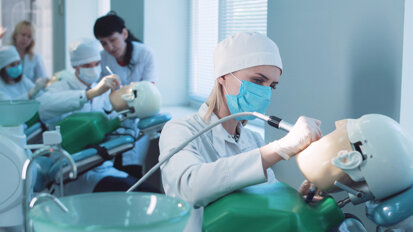 England to expand dental training amid NHS crisis