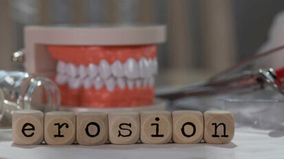 Estudo examina conhecimento sobre desgaste dentário erosivo entre dentistas dinamarqueses