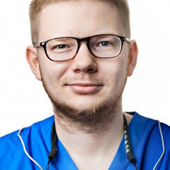 Dr ?ukasz Zadro?ny