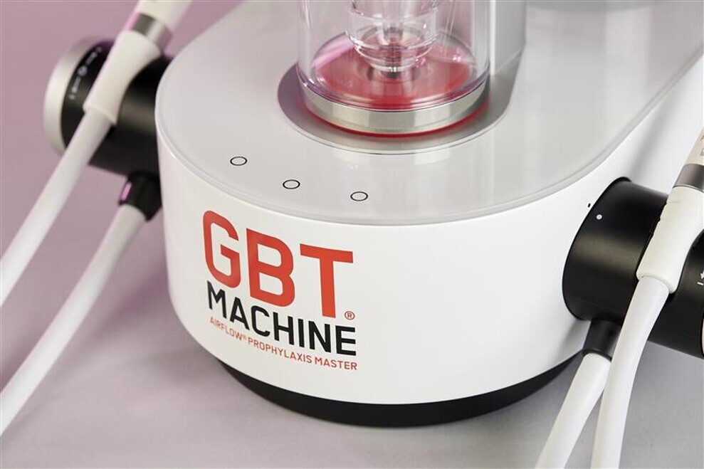 Die GBT Machine ist die fünfte Generation der Kombi-Tischgeräte von EMS. 