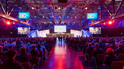 Deutscher Zahnärztetag: 4. Gemeinschaftskongress der zahnmedizinischen Fachgesellschaften
