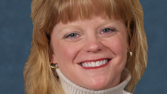 Hygienist Linda Maciel is honored with ‘Pros in the Profession’ award