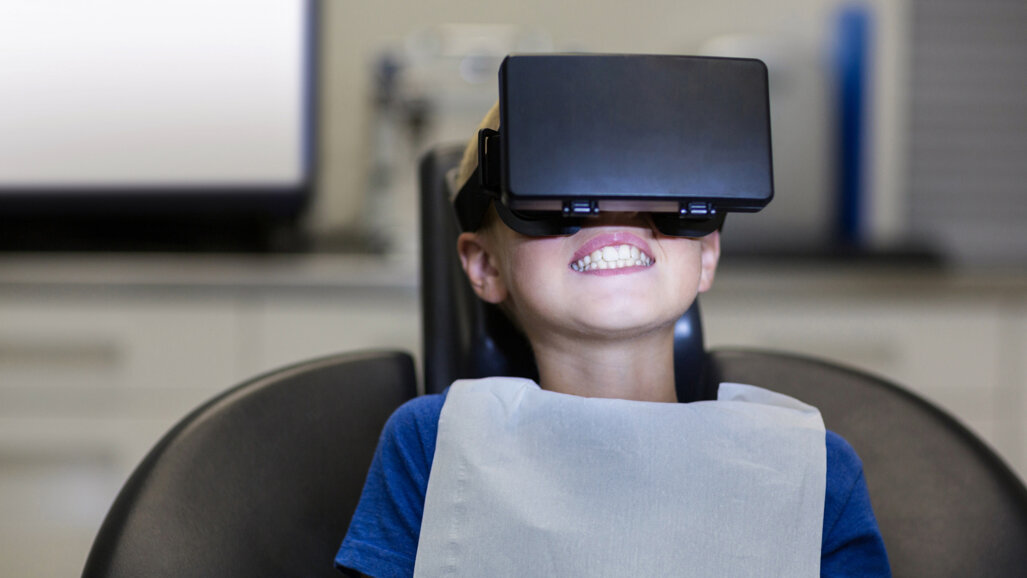 Realitatea virtuală reprezintă una dintre principalele direcții de cercetare în managementul comportamental al pacienților pediatrici în medicina dentară.