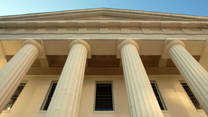 AAID files suit challenging how Texas recognizes dental specialties