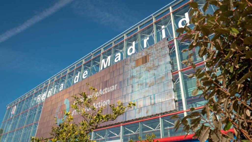 Surto de COVID-19 causa atraso de EXPODENTAL Madrid