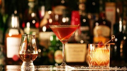 Polki na stanowiskach często mają problem z alkoholem