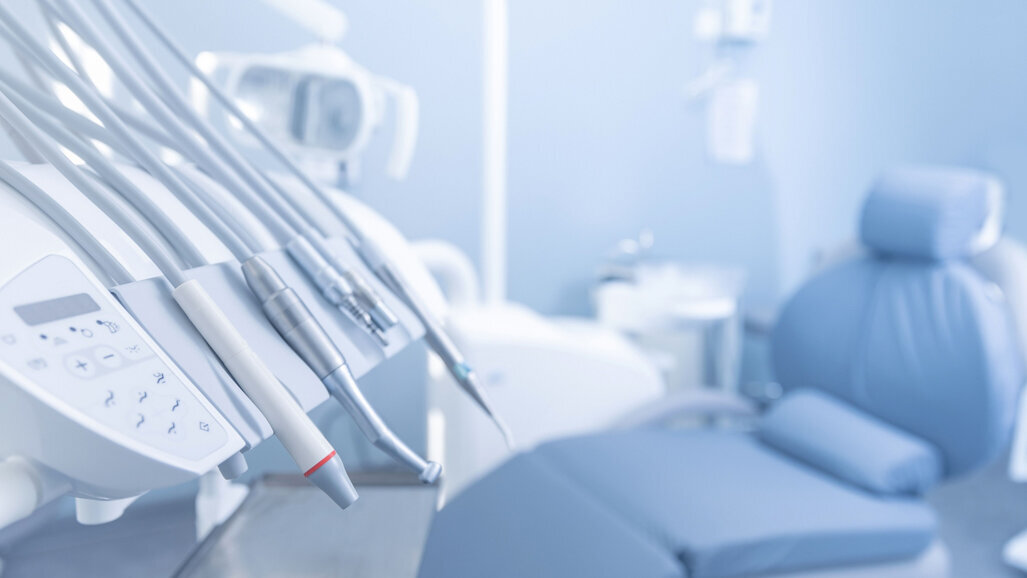 No more middleman: Direct access to high-quality instruments for dental practices