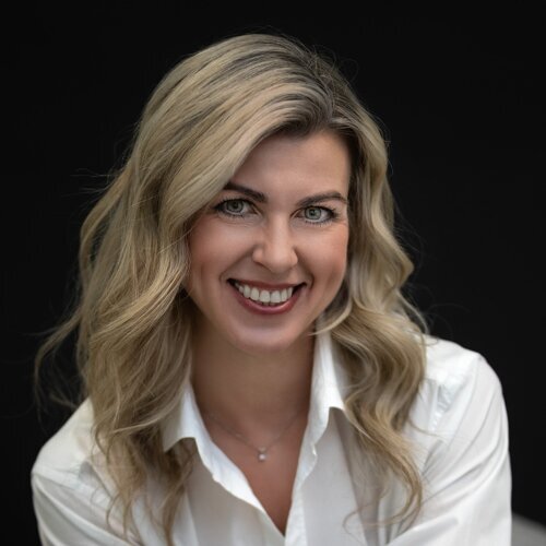 Dr Yana Witschel
