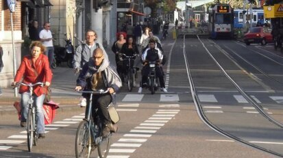 Fietsen in Amsterdam gevaarlijk voor gebit