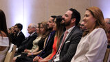 Dirigentes del CCDCR escuchan las palabras del Dr. Rafael Porras.