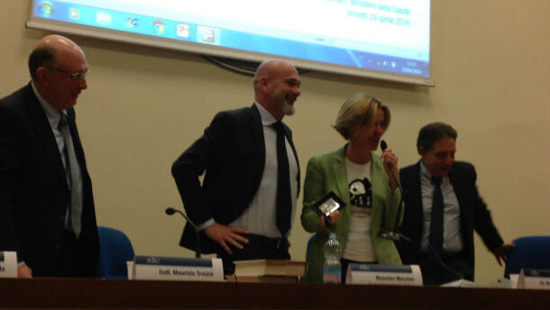 Il Ministro della Salute Beatrice Lorenzin interviene al Convegno “La questione odontotecnica oggi” venerdì 29 aprile, all’Auditorium Ministero della Salute