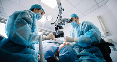 Nghiên cứu cho thấy các cuộc trình diễn phẫu thuật trực tiếp là con đường phía trước trong việc tiếp tục đào tạo về cấy ghép
