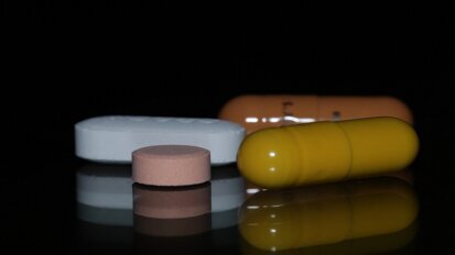Nonsteroidal anti-inflammatory drugs provide more effective dental pain relief