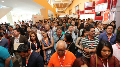 Récord de asistencia en la exposición más grande del mundo de habla hispana