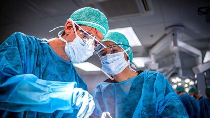 Thực tập sinh nha khoa tại bệnh viện ở Anh sẽ được tăng lương sau cuộc đình công