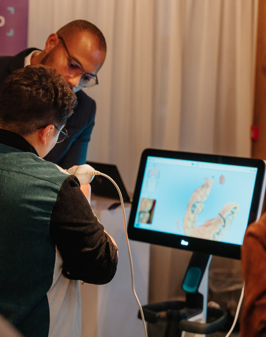Specialised workshops on digital workflows with intra-oral scanning