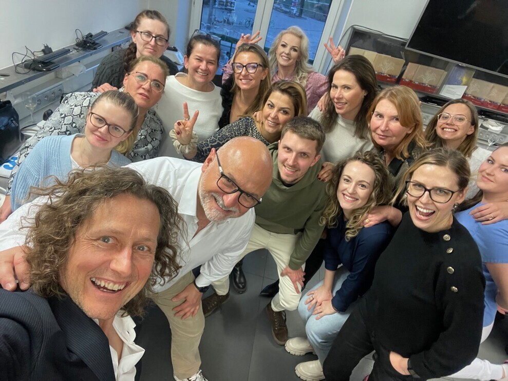 Fig. 6: Dr Maciej Żarow with his mentor Dr Marco Nicastro together with their students.