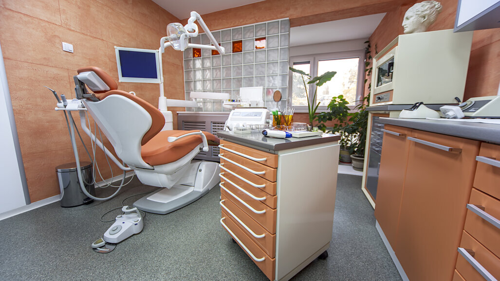 Report: Investors favouring private UK dental practices as faith in NHS reform declines