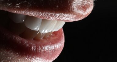 Veneers, bonding and artificial intelligence: An interview with Dr Maciej Żarow