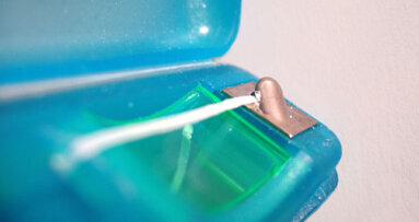 More than a quarter of U.S. adults are dishonest with dentists about flossing