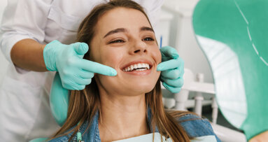 AI-generated versus human-crafted smiles: Aesthetic preferences in digital smile design