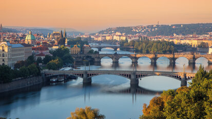 Vier Tage Endodontie – ROOTS SUMMIT setzt Erfolgsgeschichte in Prag fort