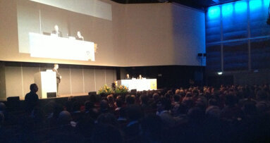 Frank Spear apre il Congresso Aic-Aiop a Riccione