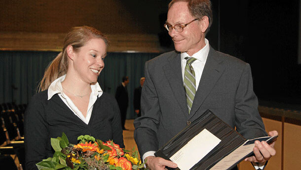 Förderpreis 2010 der Stiftung Zahnärztliche Wissenschaften verliehen