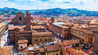 Bologna: la Bellezza è di casa sotto le Due Torri
