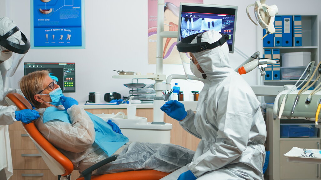 A study looking at implant patients with COVID-19 reveals risk factors of early implant failure