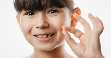 Majority of children perceive loss of first tooth positively