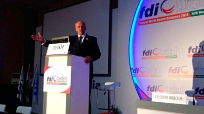 Per un’Odontoiatria dall’alto, le iniziative FDI commentate dallo “Speaker” (Presidente) dell’Assemblea, Gerhard Seeberger