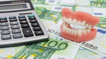 Thiếu hụt nguồn tài trợ khiến bệnh nhân ung thư miệng không thể tiếp cận răng giả