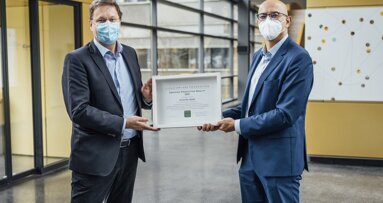 A new award for high production standard of ceramic dental implants