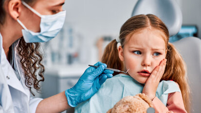 New ADA  guideline recommends acetaminophen and NSAIDs for paediatric dental pain